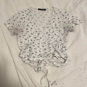 Brandy Melville Rae Tie Top RARE (One Size)